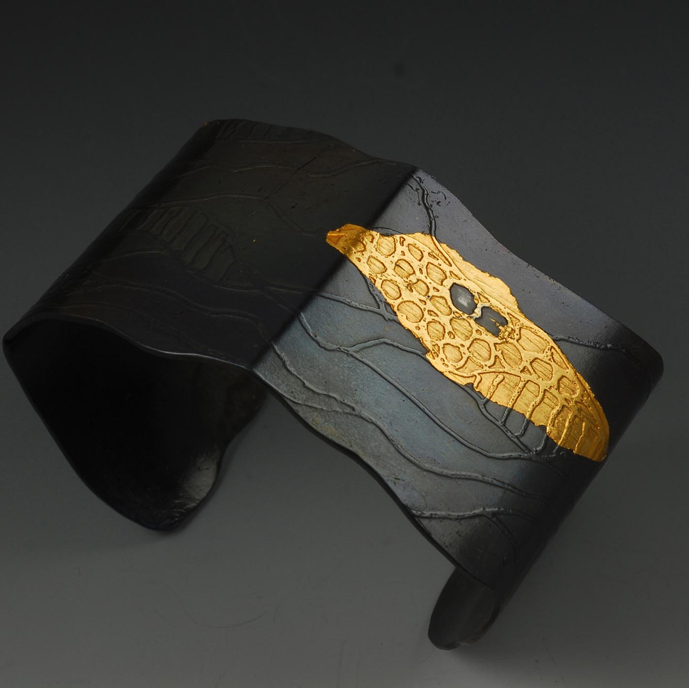Noche Cuff by artisan jeweler Bette Barnett